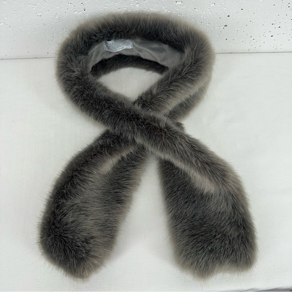 Restoration Hardware Gray Luxe Vegan Faux Fur Scarf Length 5 x 54 inches - Picture 1 of 16